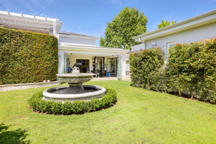 5 Bedroom Property for Sale in Constantia Western Cape